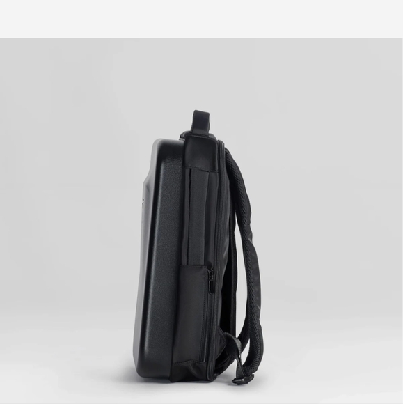 Tramora Hard Shell Backpack - Picture 4 of 7